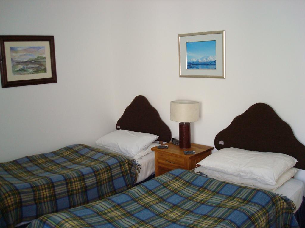 Harris White Cottage Rodel 외부 사진
